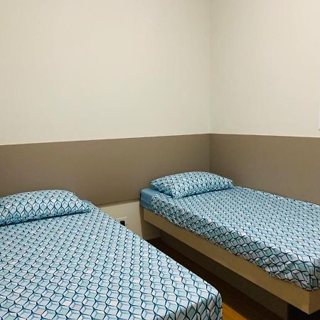 APARTAMENTO INTEIRO COM WiFi 70MB, AR CONDICIONADO, PROXIMO AO ESTADIO DO CAFÉ Londrina Esterno foto