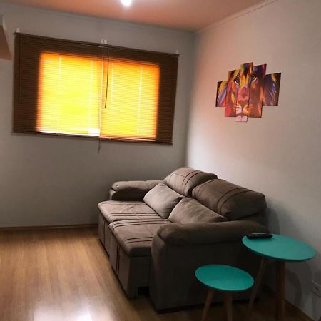 APARTAMENTO INTEIRO COM WiFi 70MB, AR CONDICIONADO, PROXIMO AO ESTADIO DO CAFÉ Londrina Esterno foto