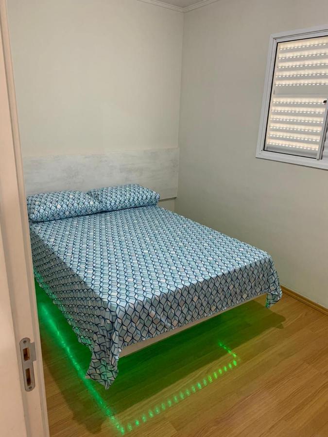 APARTAMENTO INTEIRO COM WiFi 70MB, AR CONDICIONADO, PROXIMO AO ESTADIO DO CAFÉ Londrina Esterno foto