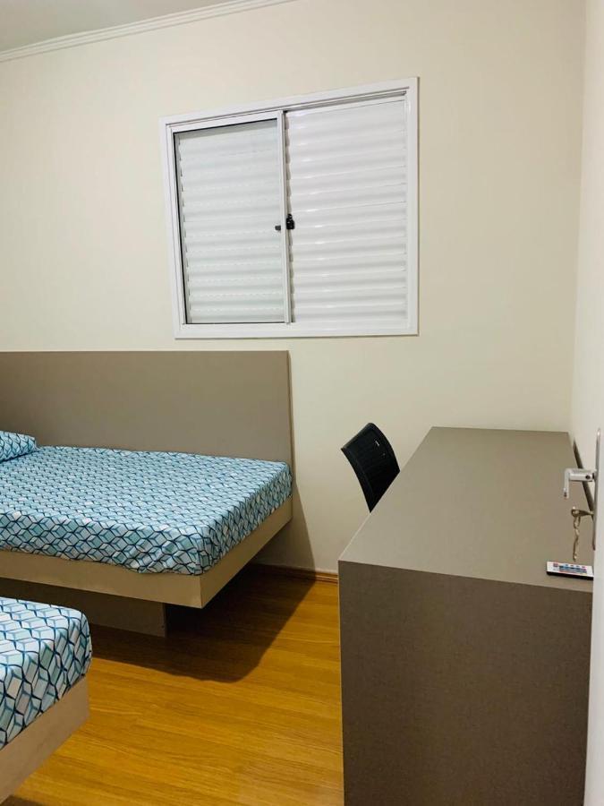 APARTAMENTO INTEIRO COM WiFi 70MB, AR CONDICIONADO, PROXIMO AO ESTADIO DO CAFÉ Londrina Esterno foto