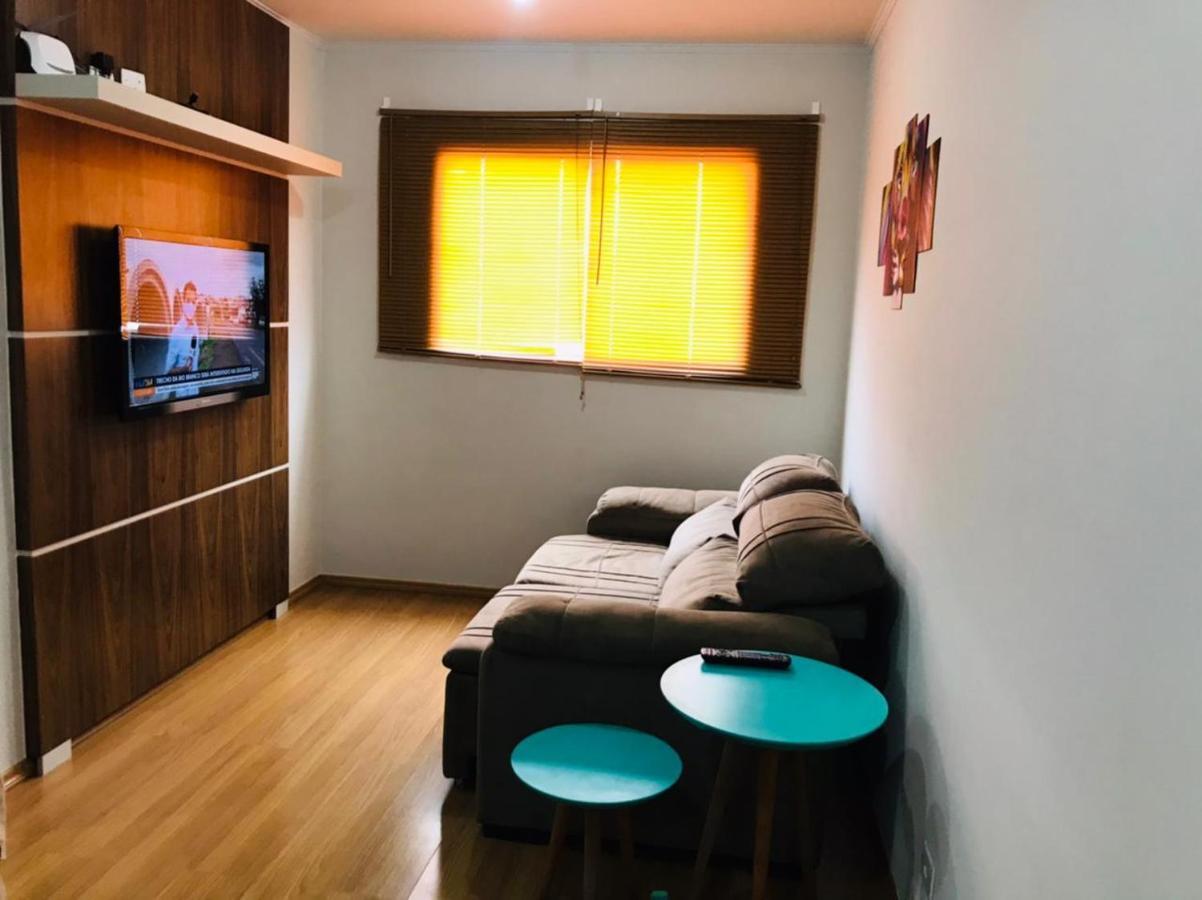 APARTAMENTO INTEIRO COM WiFi 70MB, AR CONDICIONADO, PROXIMO AO ESTADIO DO CAFÉ Londrina Esterno foto